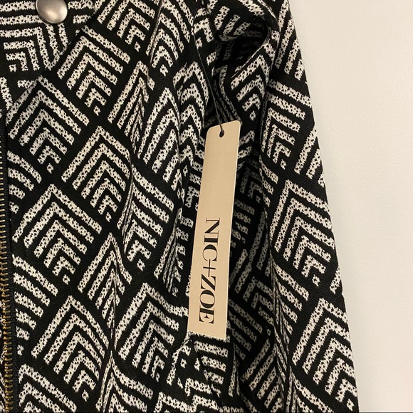 Nic+Zoe Sweater Jacket, would fit a size Small. Black and white - Picture 6 of 8